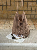 (クレイ)スエードフリンジビーズバケットバッグ（ラージ）-TENERA Bohoコレクション